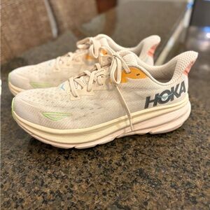 HOKA One One Clifton 9 Vanilla Astral Women’s size 10.5 B Running Shoes.